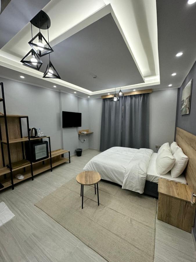 Blue Rose Hotel *